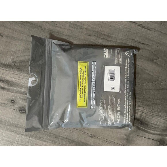 NWT Baby boy baby shark pajama set size 12 months - Picture 4 of 4